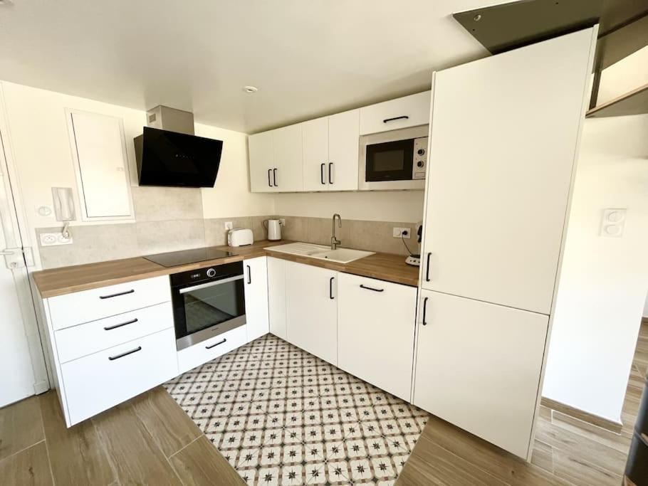 Duplex Centre Ville - 50M De La Plage - Clim - Garage - Netflix Le Grau-du-Roi Exteriör bild