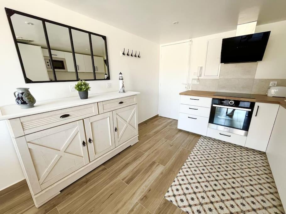 Duplex Centre Ville - 50M De La Plage - Clim - Garage - Netflix Le Grau-du-Roi Exteriör bild